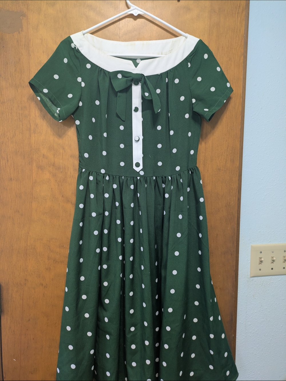 1950s Inspired Classic Green Polka Dot Women's Dress with Bow